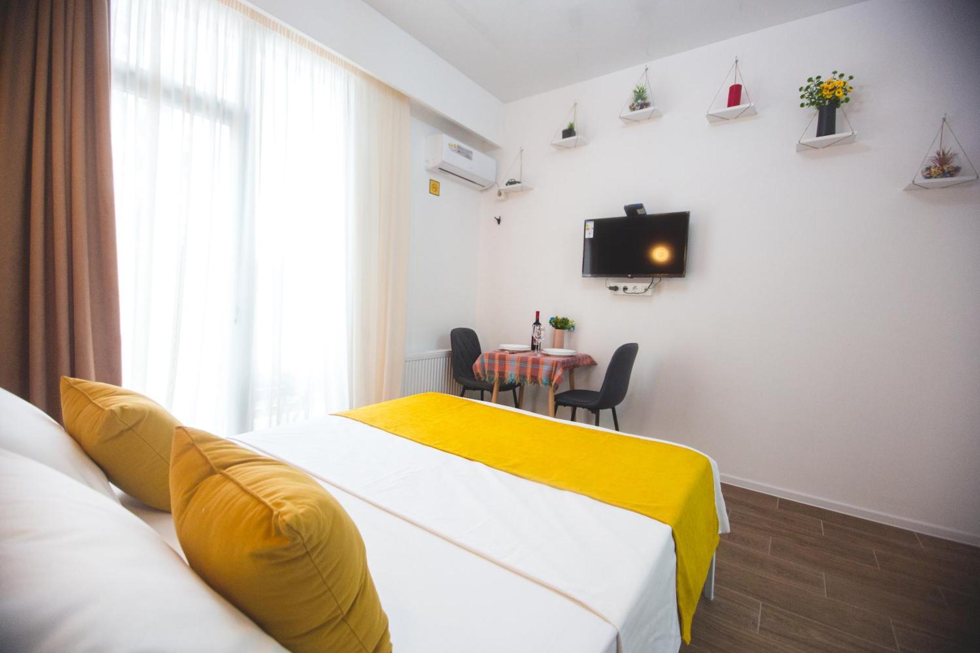 Апартаменты Twins Tower 5 *